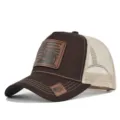 Bruine mesh truckerpet met leren patch, ademende zomerse baseballpet voor heren. - Koffie & Beige Mesh