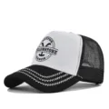 Gorra de camionero Yellowstone Ranch en blanco y negro con malla transpirable y visera. - Ajustable / CP720-13 Negro y blanco - Hilo de bordar