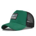 Grüne Trucker-Cap mit Netzeinsatz und Salty Crew Haifisch-Aufnäher für den Sommer. - CM715-8 Grün / Verstellbar