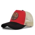 Gorra trucker roja y negra gorra de béisbol de malla con parche de cuero de Maine. - Negro y Rojo (Malla Beige/Puntada Roja)