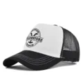 Gorra trucker negra y blanca con parte trasera de malla transpirable y estampado delantero. - Ajustable / CP720-18 negro y blanco - costuras blancas