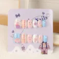 Bonito set de uñas postizas para niños cortas redondas de dibujos animados para niñas - KET129 12 uds. uñas con pestañas adhesivas para niños grandes