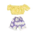 Süßes Puppenkleidungsset mit gelbem Blumen-Oberteil und lila Gänseblümchen-Fransen-Shorts. - Gelb Lila Gänseblümchen Set (Q18-775)