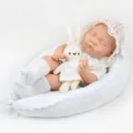Poupon Bébé Reborn 18 Pouces Poupée Vinyle Lavable avec Jouet Lapin et Lit pour Enfant - Style Tapis Floral Rose Yeux Fermés (Q18-24017) / 18 Pouces