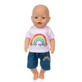 Puppenkleidung Set mit rosa Regenbogen T-Shirt und blauen Shorts für 18-Zoll-Puppen. - Regenbogen Druck Set (QD18-047) / Pink Blau Regenbogen / Passend für 45cm Puppen