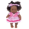 Nahaufnahme einer 30cm Vinyl Reborn Puppe mit lockigem Haar und rosa Kirschenkleid-Outfit. - Rosa Blumen Wickelkleid Stil (Q8-002C) / 8 Zoll