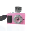 Puppenhaus Miniatur rosa Gurt Kamera Modell, Simulation BJD Puppe Fotografie Zubehör Requisite. - Mini-Spiegelreflexkamera-Zubehör / Rosa Kamera (PJ-213-01)