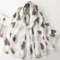 Bufanda larga ligera con estampado de corazon leopardo y cebra, chal de verano. - 180x88cm / Base Blanca