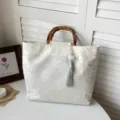 Neue chinesische Art weiße Bambusgriff Tasche elegante bestickte Handtasche für Damen - Mit Anhänger / Weiß