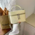 Bolso de mano acolchado amarillo elegante para mujer, bolso cruzado con asa superior. - Amarillo sin colgante