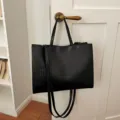 Μaύρη μεγάλη τσάντα tote για γυναίκες, κομψή δερμάτινη τσάντα ώμου και τσάντα εργασίας. - Μαύρο
