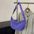 Bolso cruzado de nailon morado de moda, bolso de hombro informal versátil para mujeres. - Púrpura