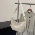 Borsa a tracolla casual in nylon da donna, elegante e comoda borsa hobo minimalista. - Bianco avorio