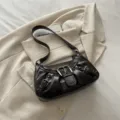 Σκούρα καφέ πλισέ τσάντα ώμου hobo, μοντέρνα vintage τσάντα στυλ μηχανής για γυναίκες. - Καφέ