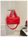 Bolso bandolera rojo de mujer en nailon casual bolsa deportiva versatil para el diario. - Rojo