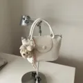 Bolso de mano de cuero PU blanco retro casual bandolera para mujer con colgante oso - Con Colgante / Blanco