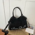 Schwarze Damen Stoff-Tragetasche mit Punkten, große Freizeittasche für den Sommer. - Schwarz