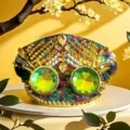 Handgefertigte bunte Pailletten Punk Kapitän Mütze mit grüner Brille für Festival Raves - Verstellbar / Schillernder Goldener Strass Goggles Marinehut