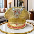 Luxuriöse goldene Punk-Militärkappe mit Strasssteinen, Stacheln und Leopardenkopf - Verstellbar / Voll Gold Diamant Leopard Niete Marinehut