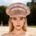 Extravagante Y2K Kapitänshüt in Pink mit Pailletten und Nietenbesatz für Damen - Verstellbar / Rosa Strass Mehrschichtige Nieten Marinehut