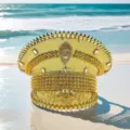 Prunkvoller goldener Punk Y2K Kapitänshut mit Nieten und Pailletten am Strand - Verstellbar / Ganz-Gold Voll Genietet Strass Marinehut