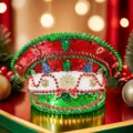 Funkelnde Navy-Mütze mit Weihnachts-Pailletten in Rot-Grün und Smaragd-Schmucksteinen - Verstellbar / Rot-Grüner Weihnachts Nieten Strass Marinehut