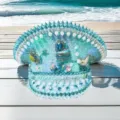 Türkisfarbene Y2K-Punk-Marine-Mütze mit Pailletten, Perlen und Strasssteinen im Ozean-Design - Verstellbar / Blaues Meer Perle Muschel Marinehut
