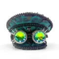 Punk-Stil Marinehut mit Pailletten, schillernder grüner Brille und schwarzen spitzen Stacheln - Verstellbar / Pfauenblauer Pailletten-Marinehut