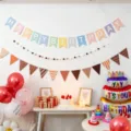 Geburtstagsparty Dekoration Set mit Bannern, Wimpelketten, Luftballons und Requisiten. - Geburtstagsbanner mit Bommeln, Modell K