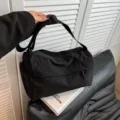 Unisex Μαύρη Νάιλον Τσάντα Ώμου Casual Ελαφριά Ταξιδιωτική Τσάντα για Καθημερινή Χρήση - Μαύρο