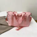 Rosa große Kapazität Reise Fitnessstudio Tasche mit Schultergurt, stylische koreanische Tasche. - Rosa