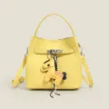 Damen gelbe Leder Eimer Tasche mit Pferdeanhänger, Retro Umhängetasche Handtasche. - Gelb