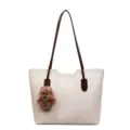 Retro beige Shopper Tasche mit braunen Trägern und niedlichem Hunde Plüschanhänger Alltag. - Nur Einzelbeutel / Gebrochenes Weiß