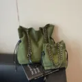 Sac cabas en suédine verte avec chaîne et cordon, sac bandoulière rétro automne hiver tendance. - S / Vert
