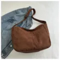 Borsa a tracolla in corduroy marrone, borsa casual con cinturino regolabile per donna. - Marrone