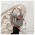 Elegante bolso cubo estructurado gris con pañuelo de seda retro bolso de mano moda mujer - Con Ornamento / Plateado