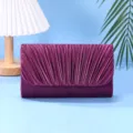 Paarse geplooide avondtas clutch, elegante satin handtas voor dames feestjes en bruiloften. - Paars