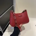 Κόκκινη τσάντα μασχάλης με μοτίβο κροκόδειλου κομψή τσάντα ώμου μοντέρνα τσάντα μπαγκέτα - Κόκκινο