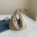 Casual γυναικεία τσάντα ώμου από καμβά, μεγάλη slouchy τσάντα για καθημερινή χρήση. - Με Μενταγιόν / Χακί