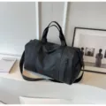 Schwarze wasserdichte Reisetasche mit Schultergurt, große Kapazität für Sports und Fitness. - Schwarz