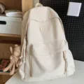 Minimalistischer Freizeitrucksack aus Segeltuch für Studenten, beiger Schulranzen - Mit Schal Bär Anhänger / Gebrochenes Weiß
