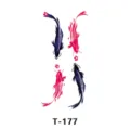 Autocollant de tatouage temporaire imperméable avec quatre carpes koï artistiques en noir et rouge. - T-177 / 60x105mm