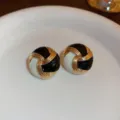 Vintage black white gold striped dome earrings variant style, elegant geometric metal jewelry. - 118# Circle