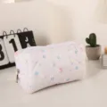 Bolsa de maquillaje acolchada floral, neceser de viaje suave, gran bolsa de aseo. - Blanco