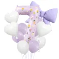 Vue détaillée de l'ensemble de ballons en aluminium chiffre 7, nœud papillon violet et fleurs. - Kit d'autocollants nœud violet doux numéro 7