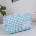 Sac de maquillage matelassé à cœurs à carreaux bleu et blanc, trousse de voyage chic - Carreaux menthe