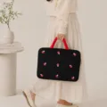 Koreanischer gesteppter 14-Zoll Laptop-Tasche mit roten Griffen und süßem Pilz-Stickerei-Design. - 14 Zoll / Schwarz Klein