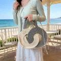 Bolso de hombro de paja tejida de verano, bolso cruzado estilo vacaciones de playa con diseño elegante. - Negro