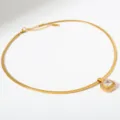 Roestvrijstalen vierkante zirkonia hanger halsketting met slangenketting en halo design detail. - Gouden Stijl (G50)