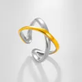 Anillo abierto bicolor de acero inoxidable, diseño cruzado elegante, joyería retro chic. - Estilo Cruzado Bicolor